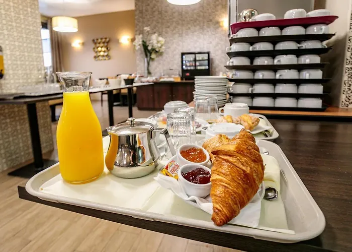 斯邦塔迪玛尔酒店 2*