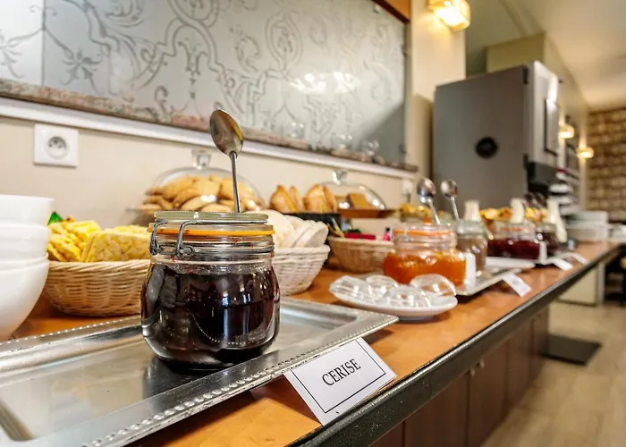 斯邦塔迪玛尔酒店 酒店