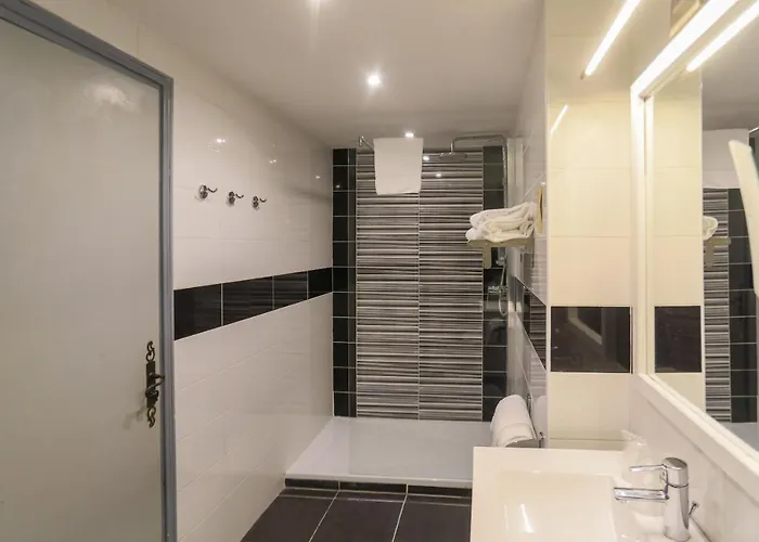 斯邦塔迪玛尔酒店 2* 阿雅克肖