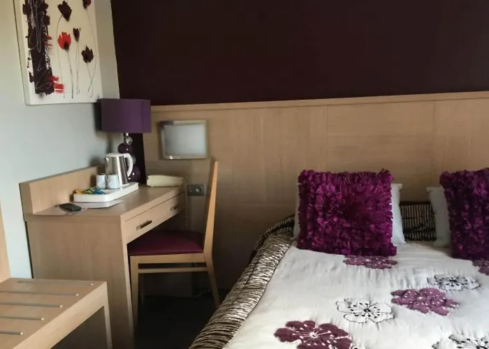 斯邦塔迪玛尔酒店 2*