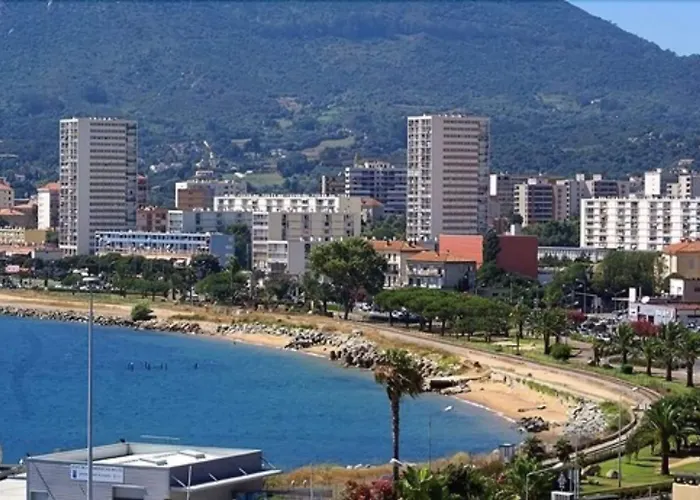 斯邦塔迪玛尔酒店 酒店